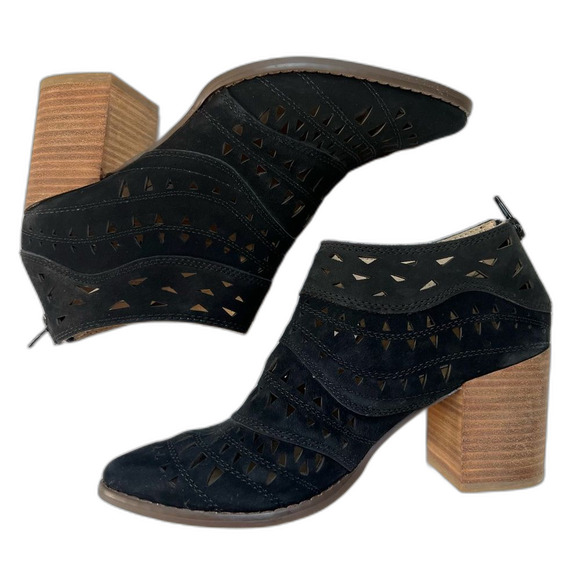 Steve Madden Jarlyn Western Black Suede Laser Cut Pointed Toe Ankle Bootie SZ 8 - Picture 9 of 12